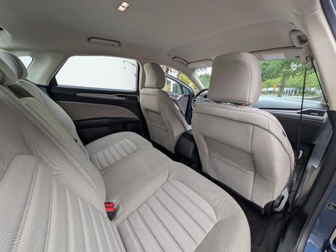Used 2018 Ford Fusion S FWD image 10