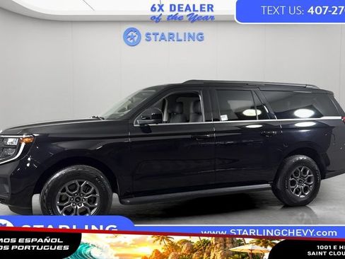 Used 2025 Ford Expedition Max Active AWD/4WD image 2