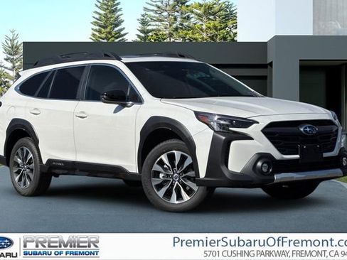 Used 2025 Subaru Outback Limited image 1