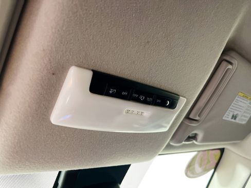 Used 2020 Nissan Versa S image 22