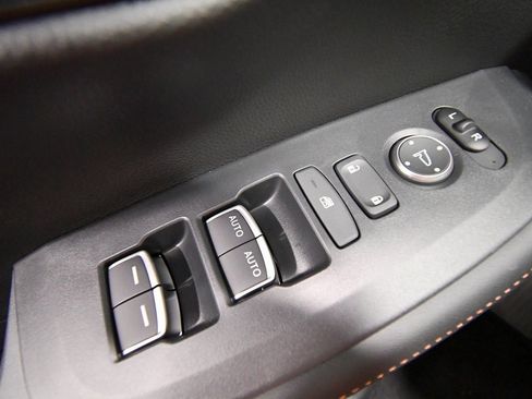 Certified 2025 Honda HR-V Sport image 17