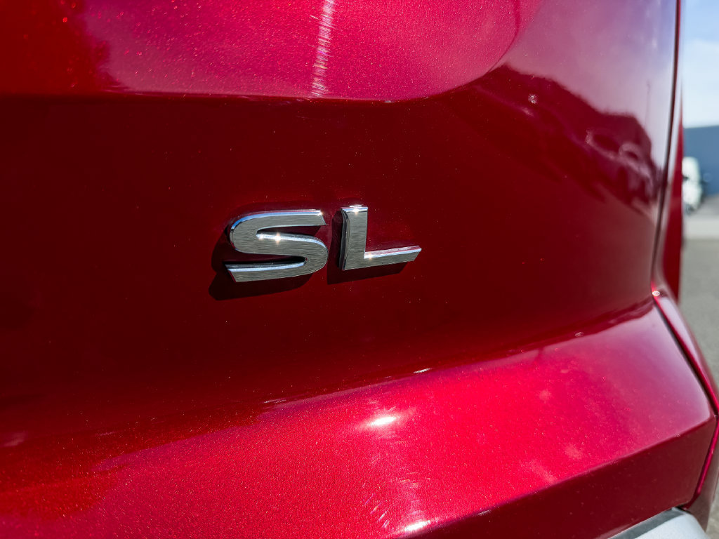 Used 2024 Nissan Pathfinder SL FWD image 7