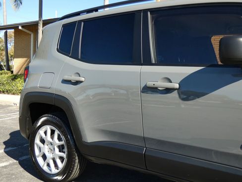 Used 2022 Jeep Renegade Latitude image 7