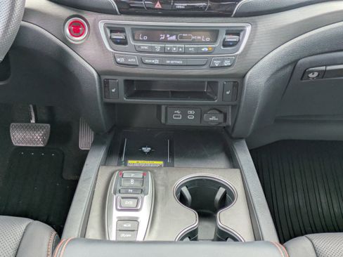 Certified 2024 Honda Passport TrailSport image 17