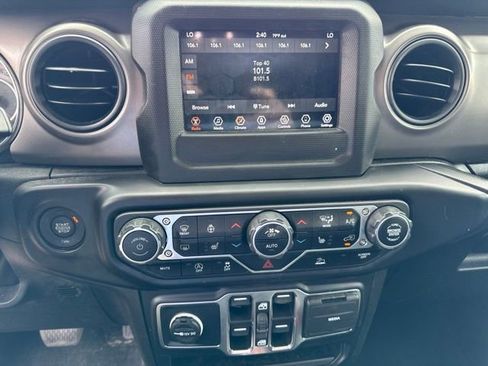 Used 2022 Jeep Wrangler Unlimited Sport AWD/4WD image 30
