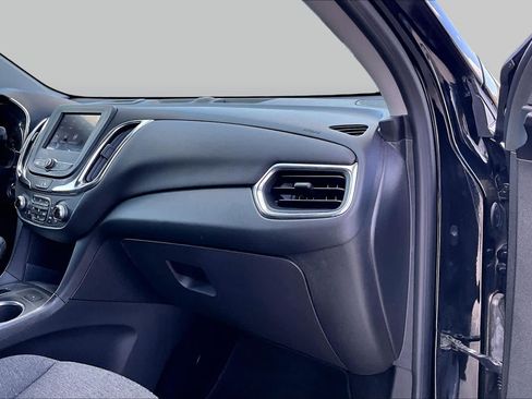 Used 2022 Chevrolet Equinox LT FWD image 17