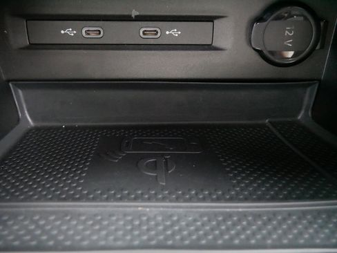 Used 2024 Volkswagen Taos SE AWD/4WD image 31