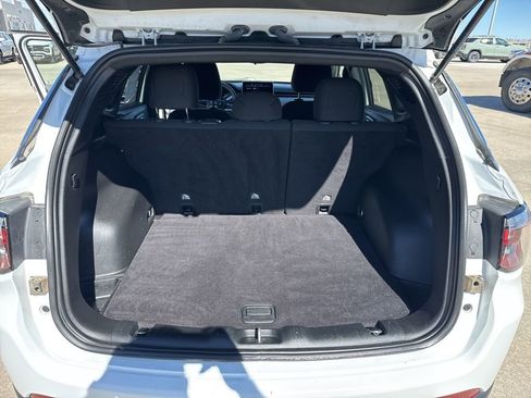 Used 2023 Jeep Compass Sport image 18