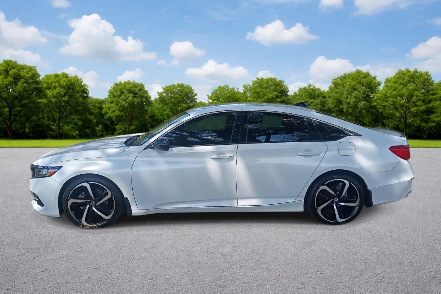 Used 2022 Honda Accord Sport image 4