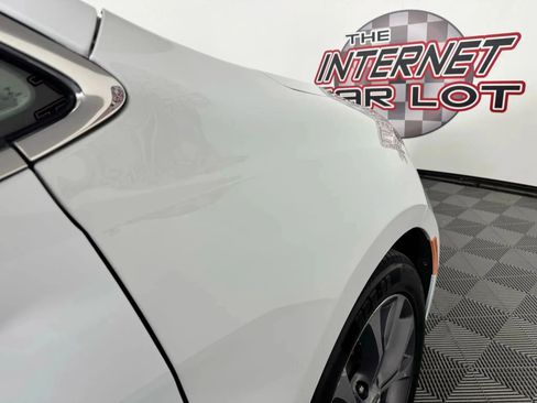 Used 2019 Chrysler Pacifica Limited FWD image 34