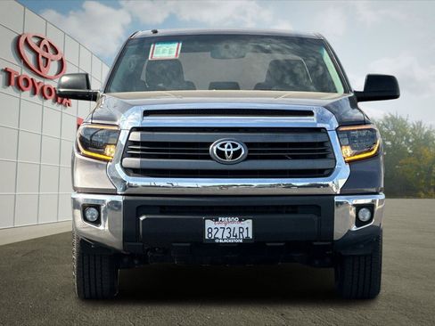 Used 2015 Toyota Tundra SR5 w/ TRD Off Road Package AWD/4WD image 8