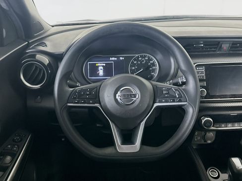 Used 2018 Nissan Kicks SV w/ Exterior Package image 18