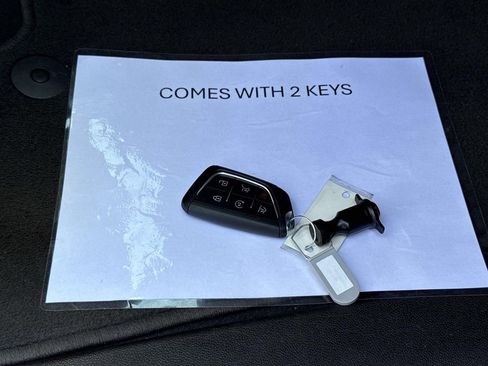 Used 2024 Cadillac Escalade ESV Premium Luxury AWD/4WD image 19