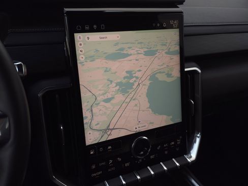 Used 2025 GMC Acadia Elevation image 15