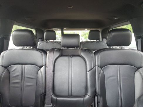 Used 2024 Jeep Wagoneer Series II w/ Flexible Seating Group RWD image 13