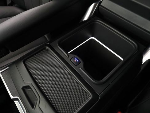 Used 2025 Land Rover Range Rover SE image 41