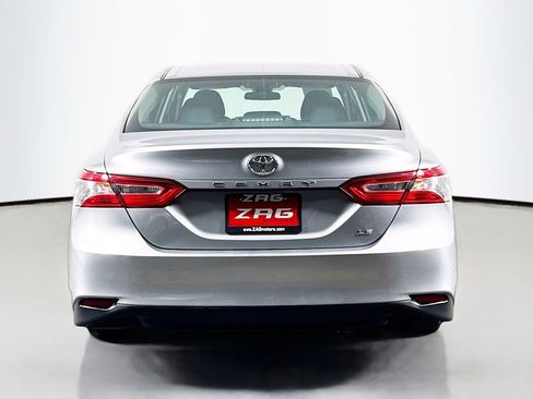 Used 2018 Toyota Camry LE image 4