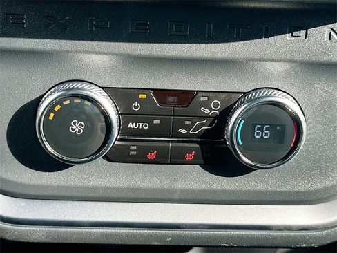 Used 2025 Ford Expedition Tremor image 27