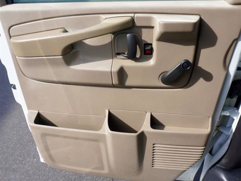 Used 2003 GMC Savana 1500 RWD image 22
