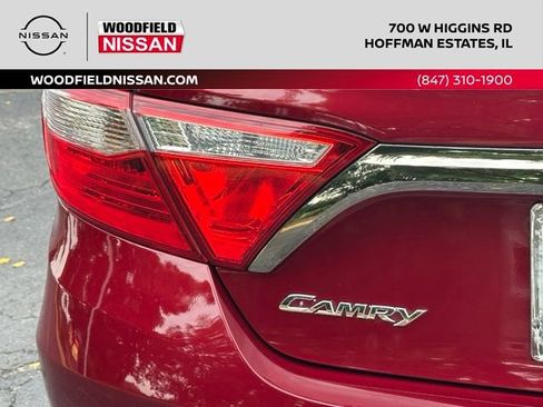 Used 2015 Toyota Camry SE w/ Moonroof Package FWD image 14