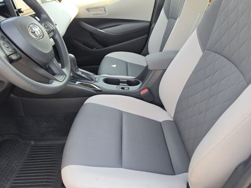 Certified 2026 Toyota Corolla LE w/ LE Premium Package FWD image 9