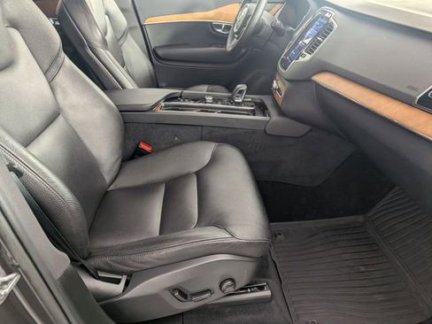 Used 2023 Volvo XC90 T8 Plus w/ Protection Package Premier image 33