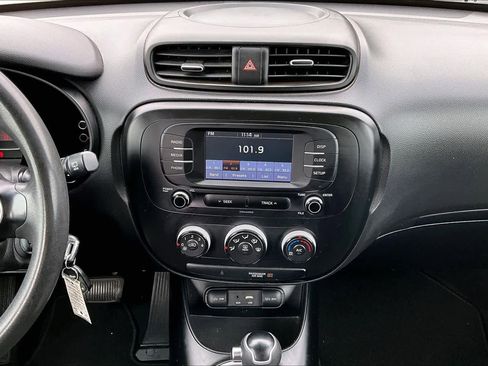 Used 2019 Kia Soul image 7