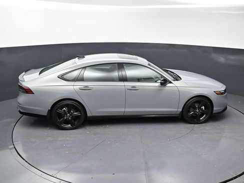 Used 2025 Honda Accord Sport image 23