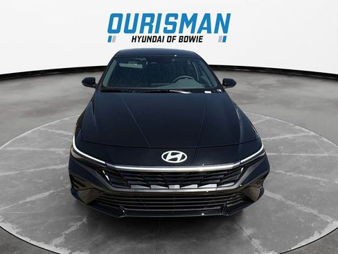 New 2026 Hyundai Elantra SE FWD image 8