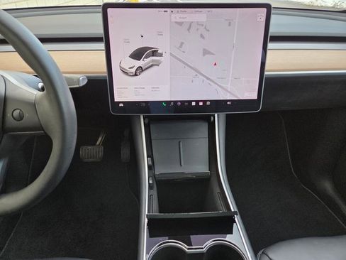 Used 2020 Tesla Model Y Long Range image 31