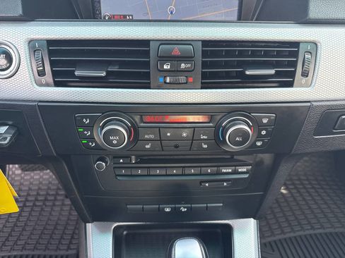 Used 2011 BMW 335i xDrive Sedan w/ M Sport Pkg image 23