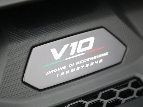 Used 2024 Lamborghini Huracan Sterrato image 34