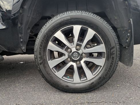 Used 2018 Toyota Tundra Limited image 11