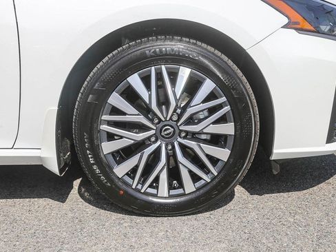 New 2026 Nissan Altima 2.5 SV FWD image 11