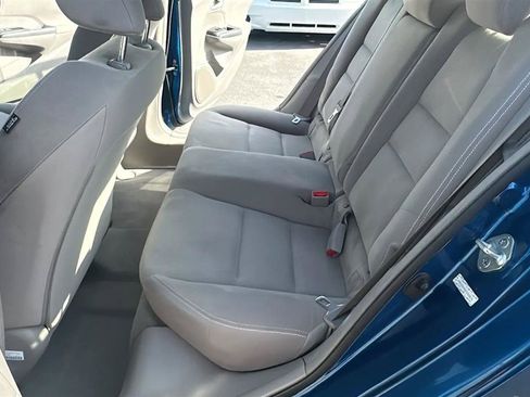 Used 2013 Honda Insight LX image 27