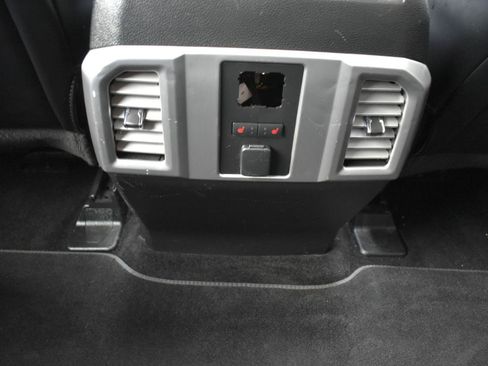 Used 2015 Ford F150 Platinum w/ Equipment Group 701A Luxury AWD/4WD image 42