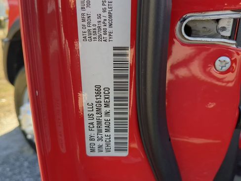 Used 2021 RAM 5500 Tradesman w/ Chrome Appearance Group image 25