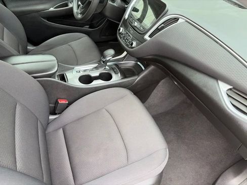 Used 2023 Chevrolet Malibu LT FWD image 38
