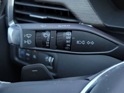 Used 2026 GMC Acadia Denali w/ Super Cruise Package FWD image 31