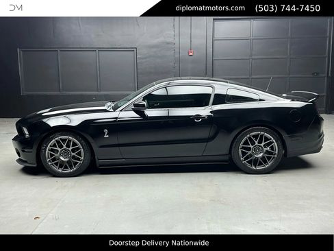 Used 2012 Ford Mustang Shelby GT500 w/ SVT Performance Pkg image 5