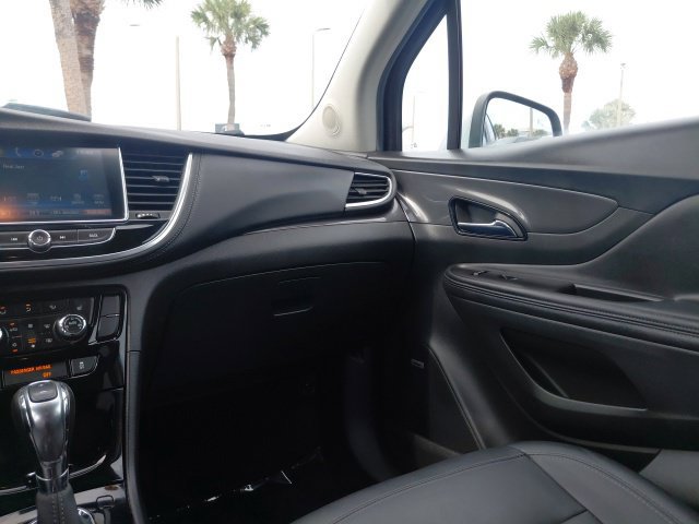 Used 2018 Buick Encore Premium w/ Experience Buick Package FWD image 17