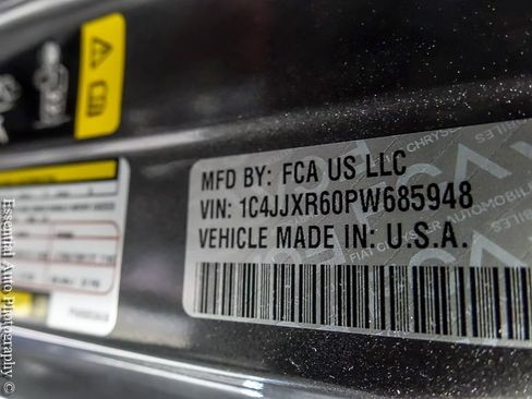 Used 2023 Jeep Wrangler Unlimited Rubicon 4xe AWD/4WD image 29
