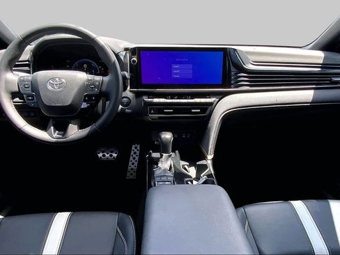Used 2025 Toyota Camry SE w/ Multimedia Upgrade Package FWD image 15