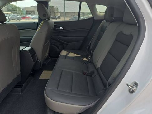 Used 2024 Chevrolet Trax ACTIV FWD image 13