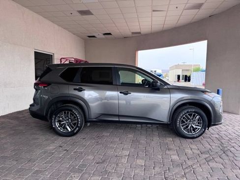 Used 2024 Nissan Rogue S AWD/4WD image 6