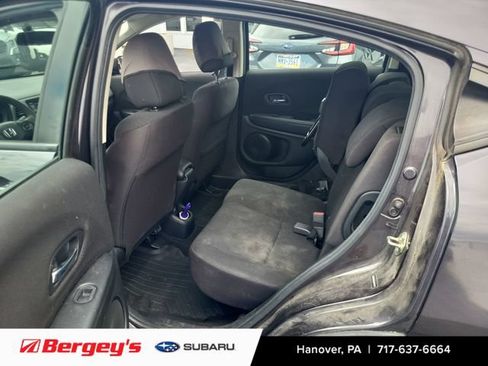 Used 2016 Honda HR-V LX image 9