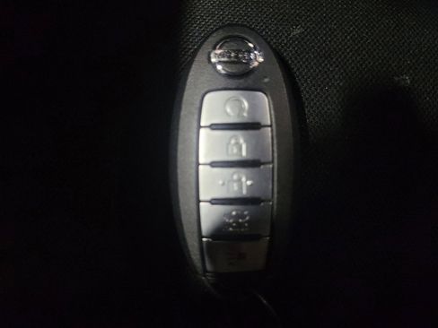 Used 2021 Nissan Sentra SV FWD image 32