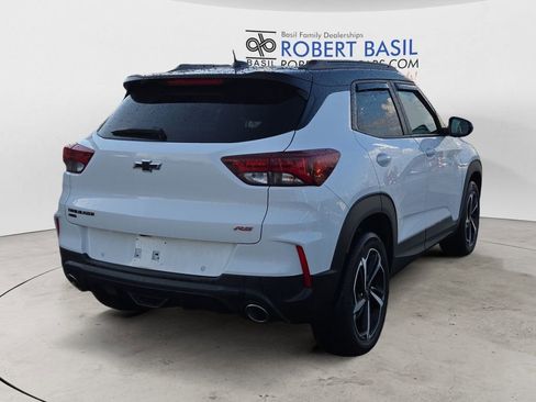 Used 2023 Chevrolet TrailBlazer RS w/ Sun and Liftgate Package image 5
