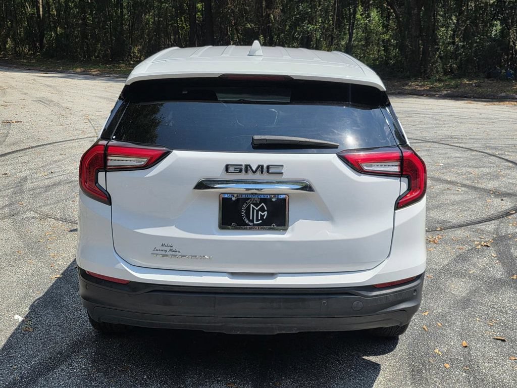 Used 2022 GMC Terrain SLE FWD image 3