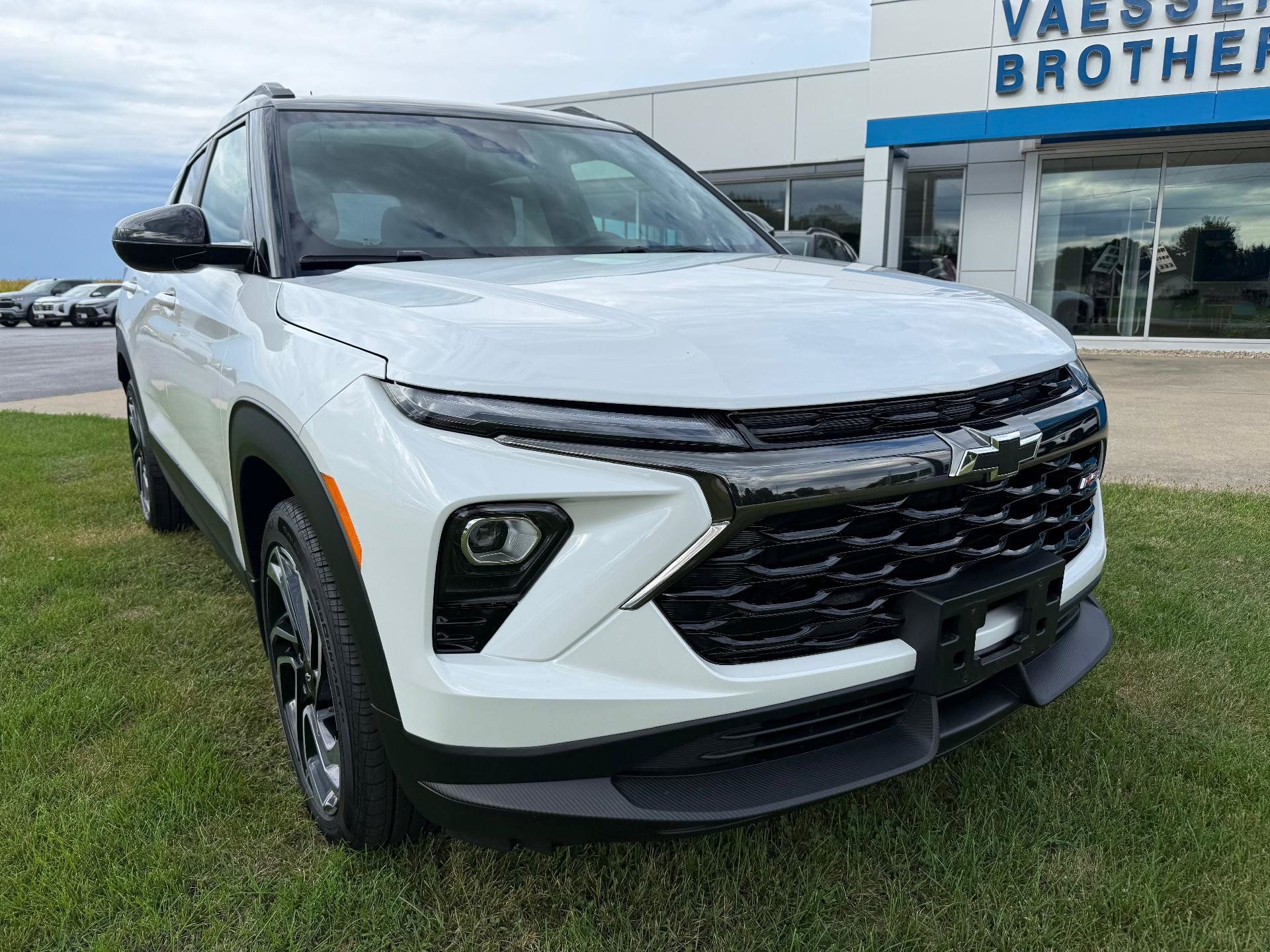 Certified 2024 Chevrolet TrailBlazer RS w/ Convenience Package AWD/4WD image 1